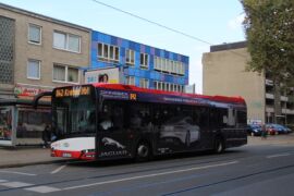 Ersatzbusse verkehrten teilweise in Form von Solobussen.