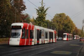 Am Sonnenhof standen die Fahrzeuge 602, 670, 610 und 608 in Fahrtrichtung Hbf.